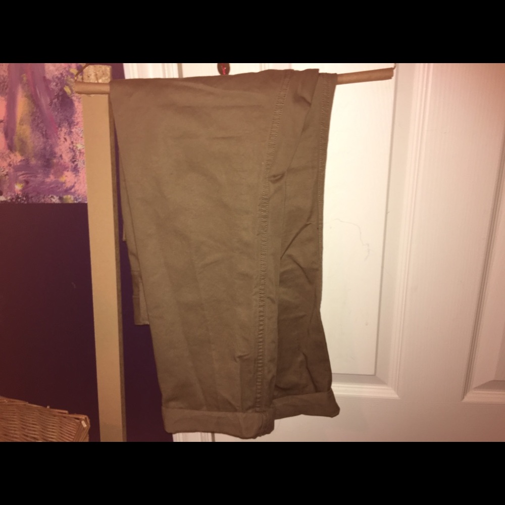 )SOLD(Levi Strauss chinos in dark tan. Size 34x30